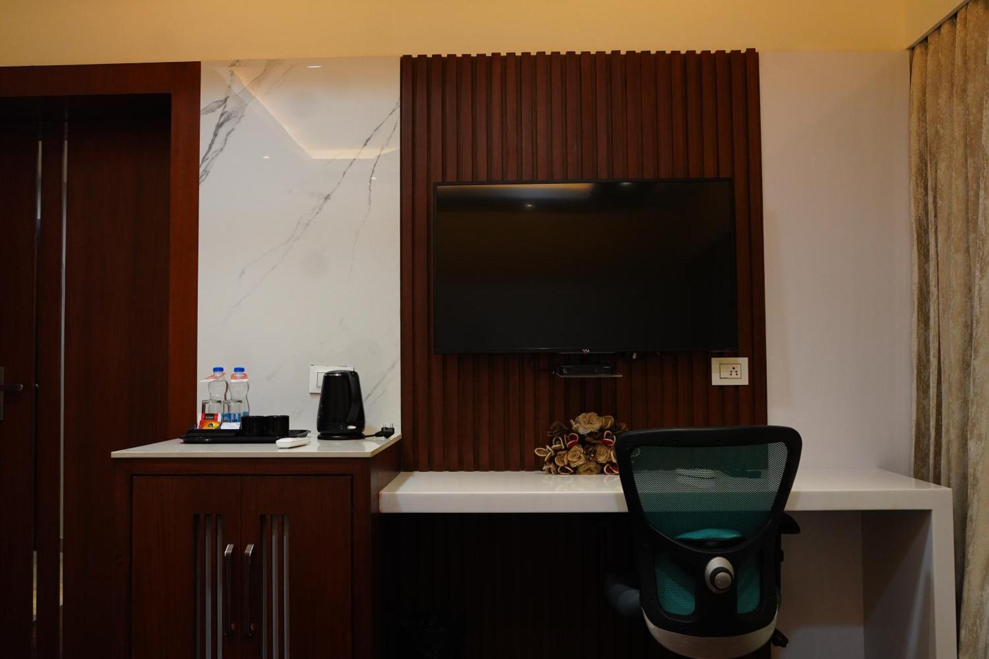 Chola Serviced Apartment Tiruchirappalli Extérieur photo
