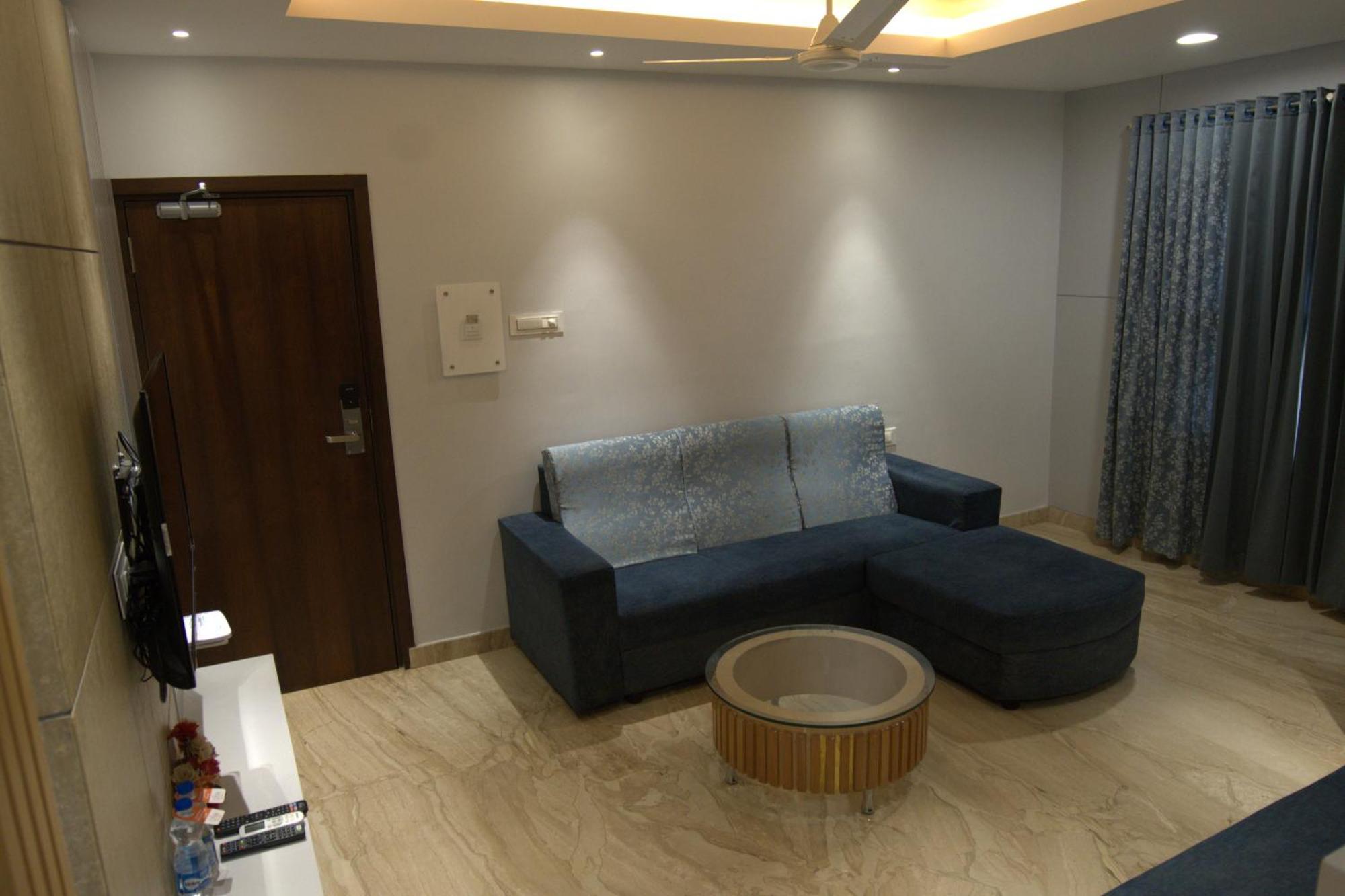 Chola Serviced Apartment Tiruchirappalli Extérieur photo