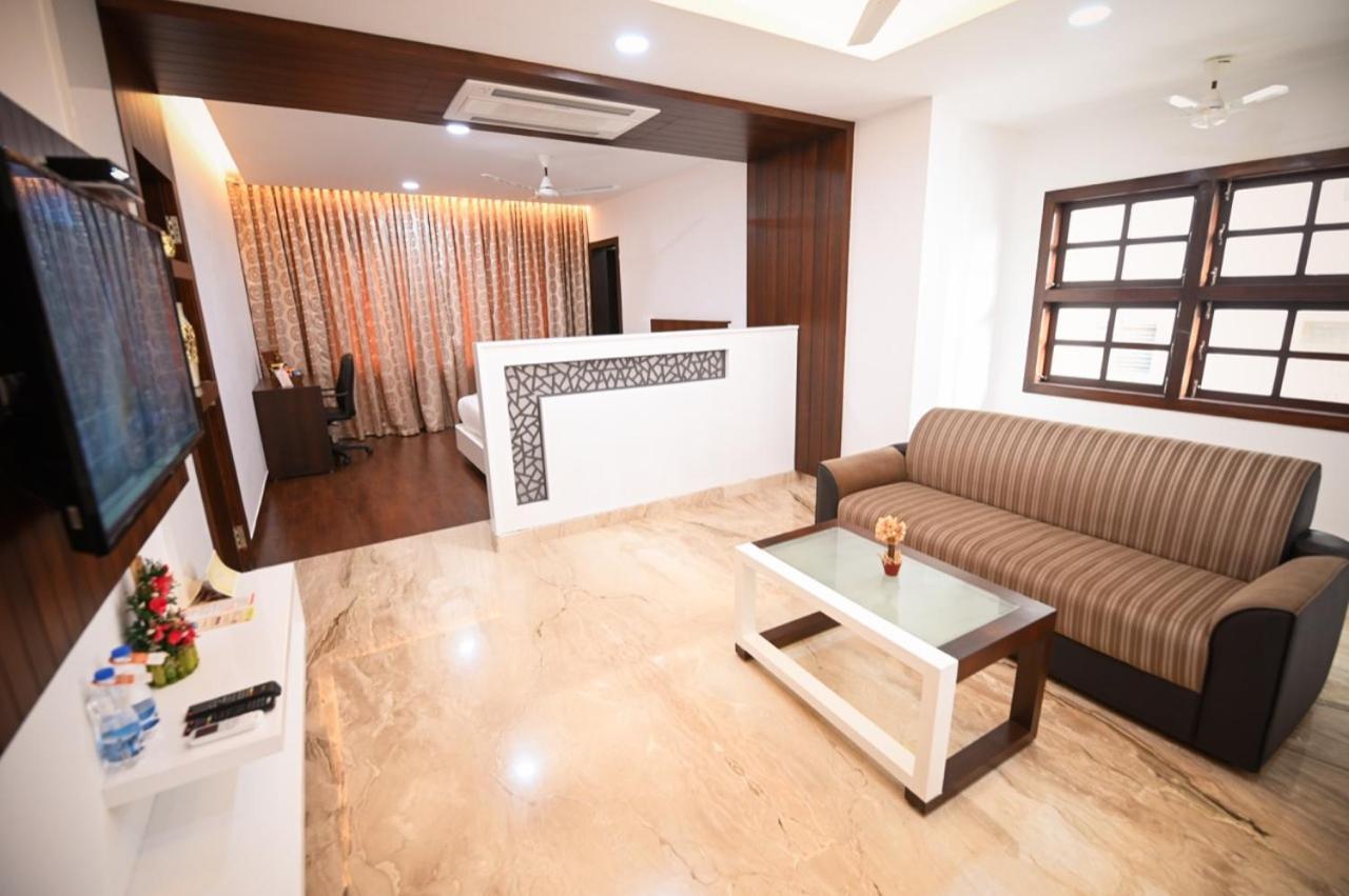 Chola Serviced Apartment Tiruchirappalli Extérieur photo